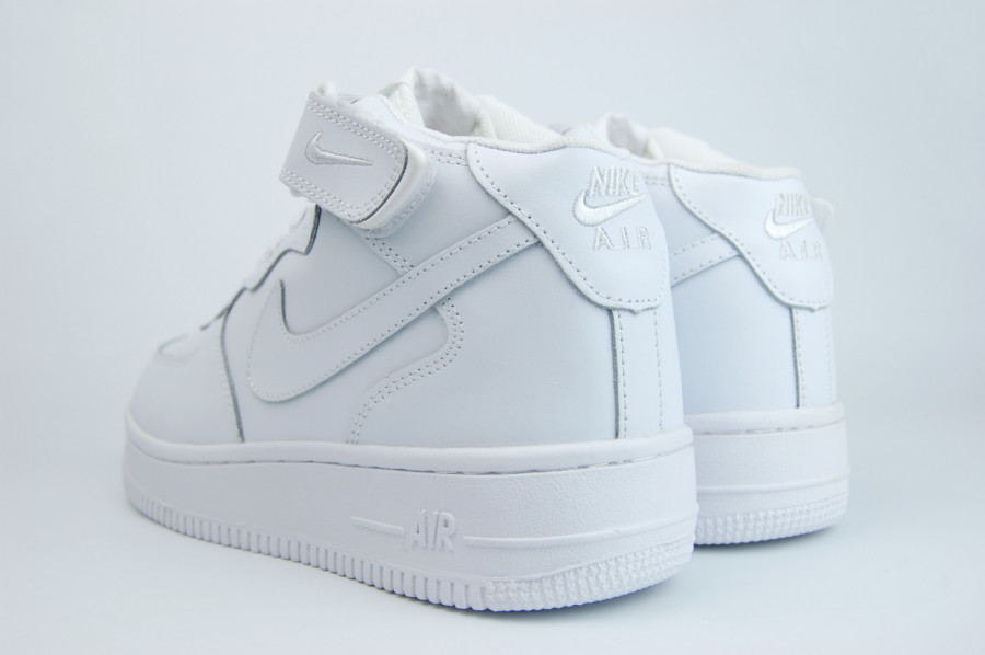 кроссовки Nike Air Force 1 Mid Fur Triple White
