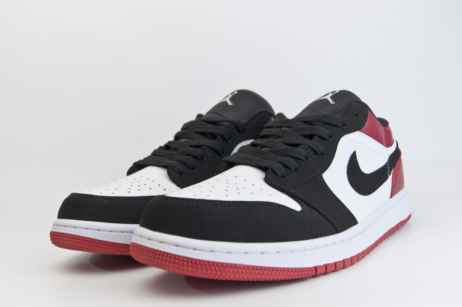 кроссовки Nike Air Jordan 1 Low Black Toe