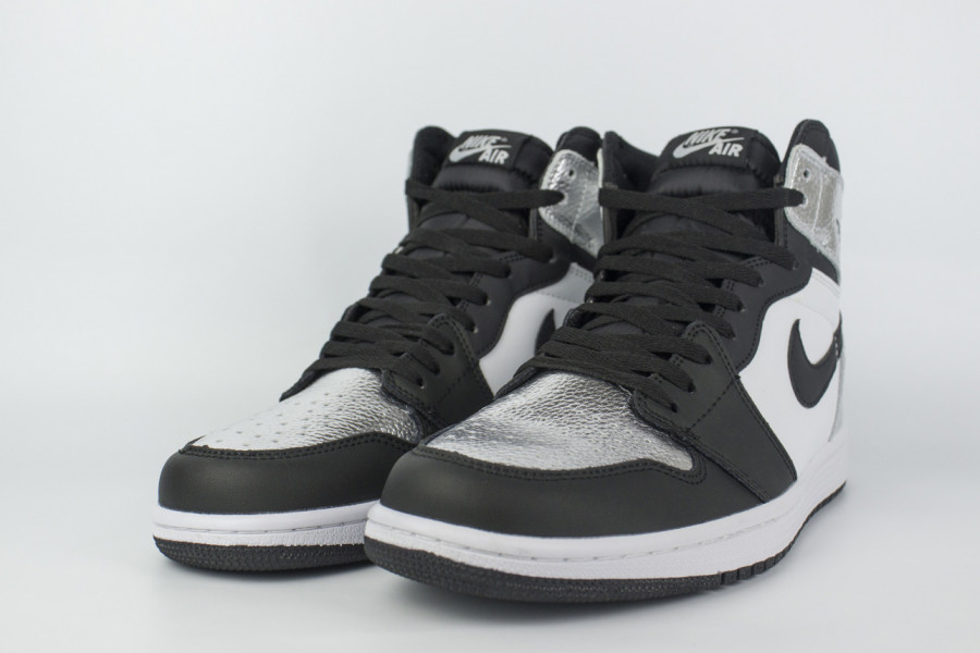 кроссовки Nike Air Jordan 1 Silver Toe