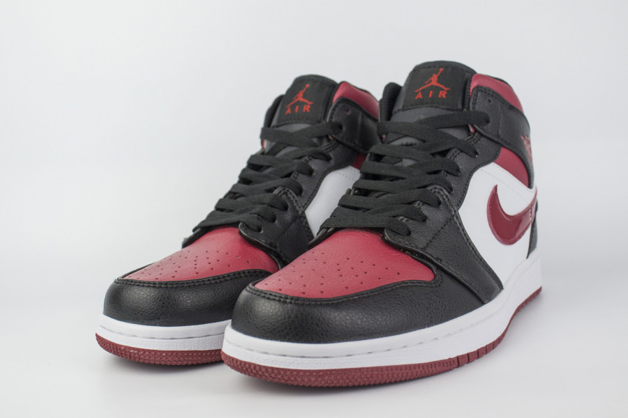 кроссовки Nike Air Jordan 1 Bred Toe
