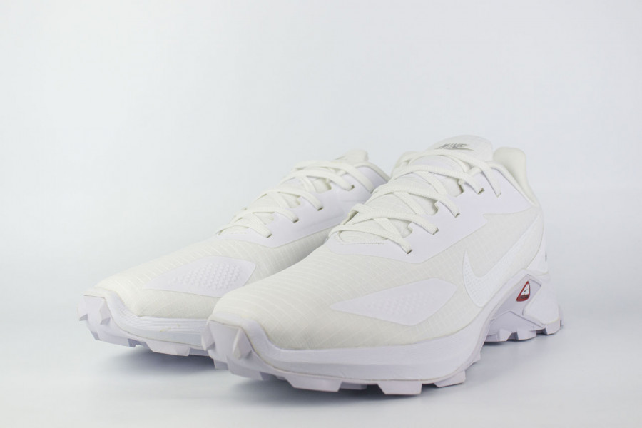 кроссовки Nike ACG Trail Triple White