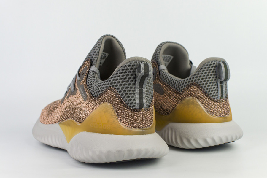 кроссовки Adidas AlphaBounce Beyond Wmns Clear Orange