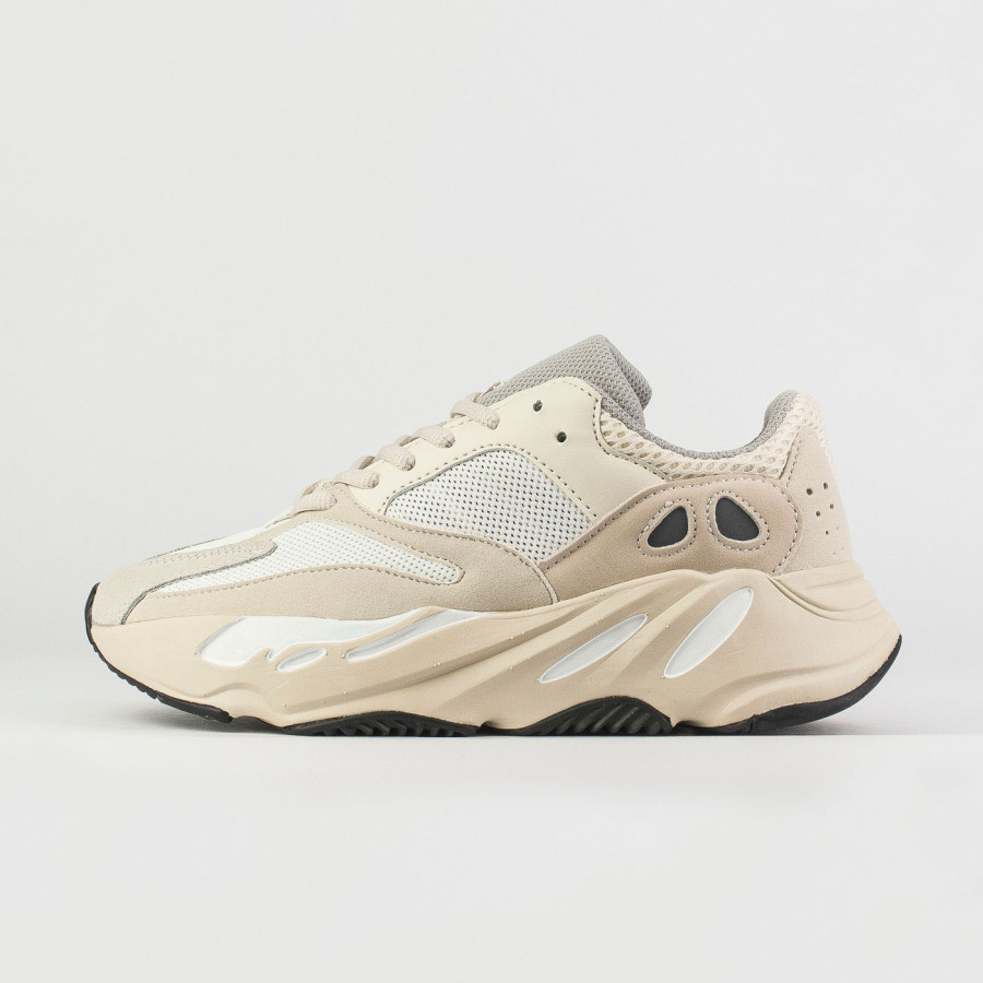 кроссовки Adidas Yeezy Boost 700 v2 Analog new