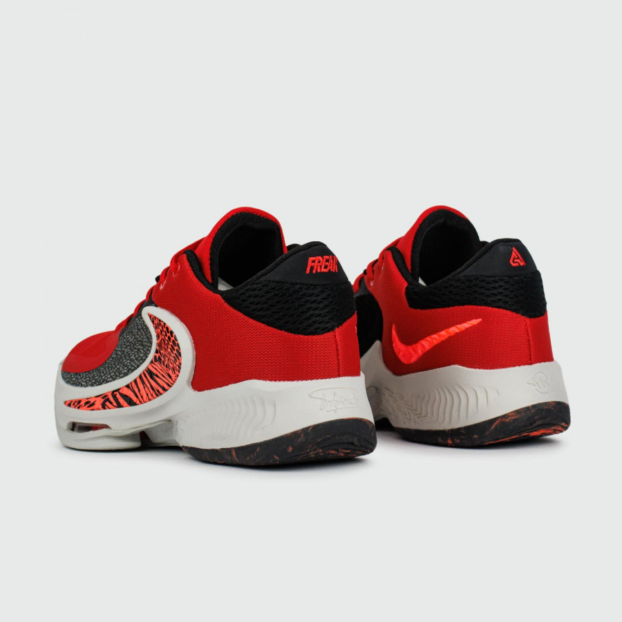 кроссовки Nike Zoom Freak 4 University Red
