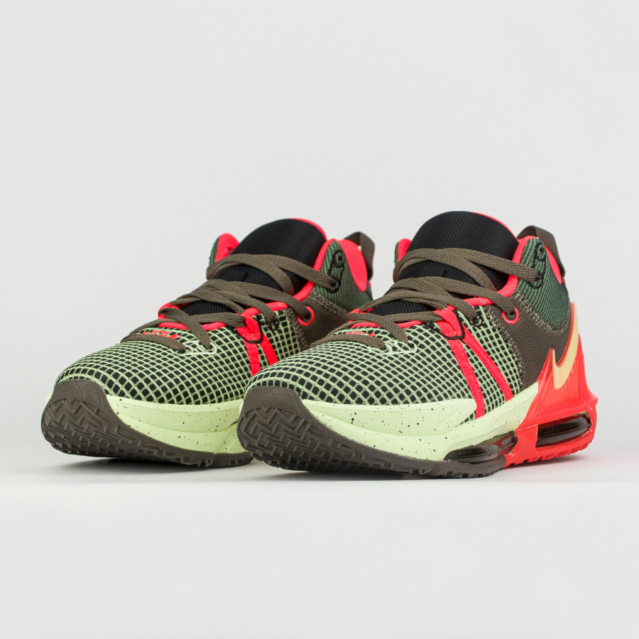 кроссовки Nike LeBron Witness 7 Alligator