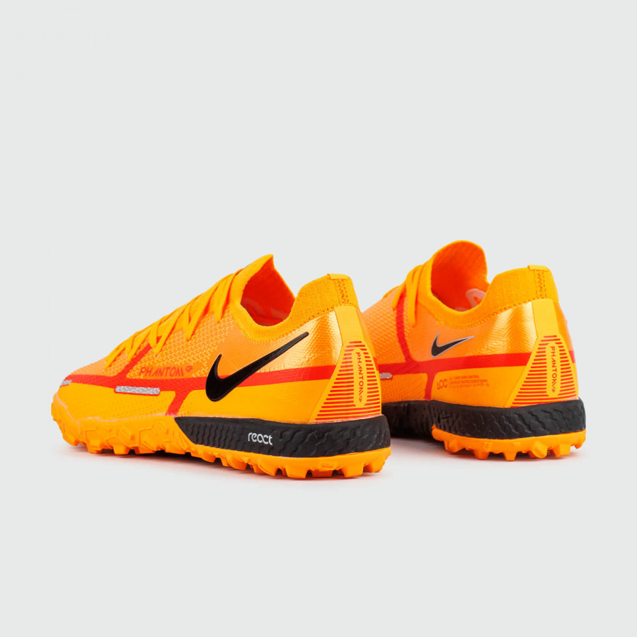 грунтовки Nike Phantom GT Pro TF Orange