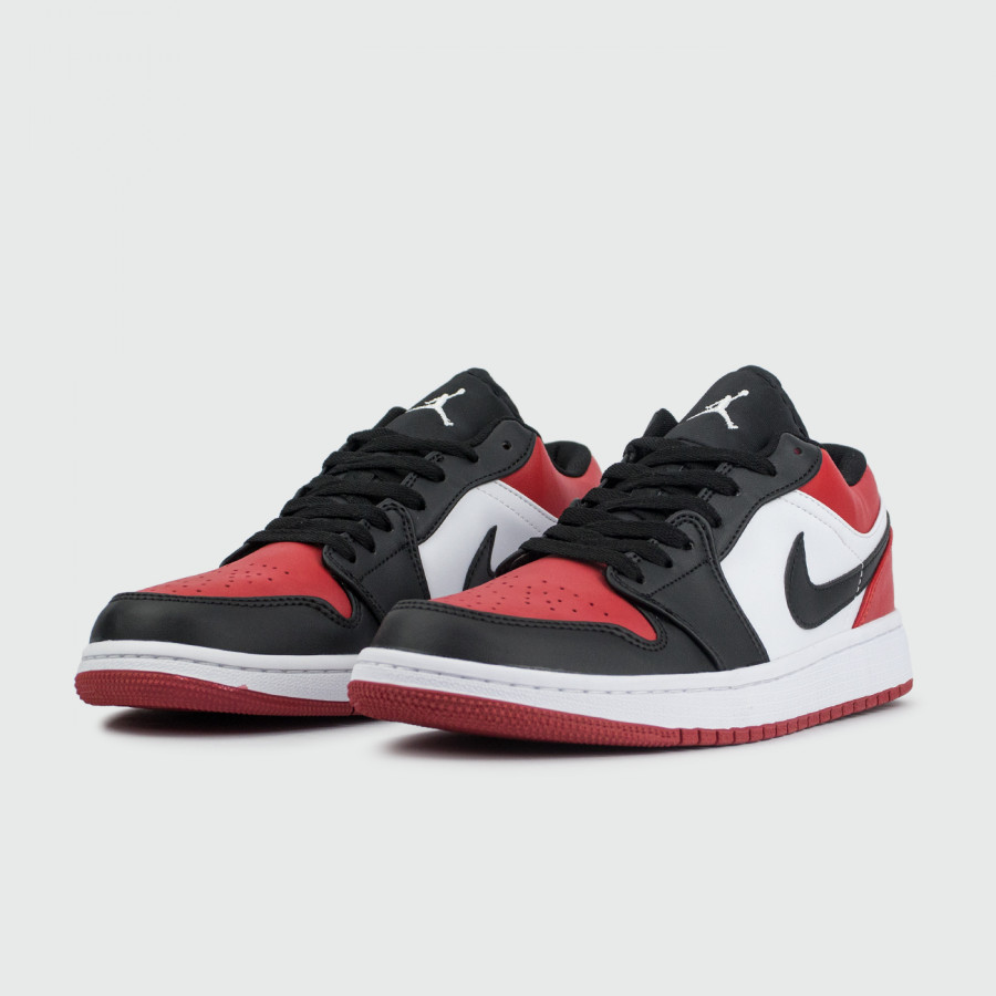 кроссовки Nike Air Jordan 1 Low Wmns Bred Toe