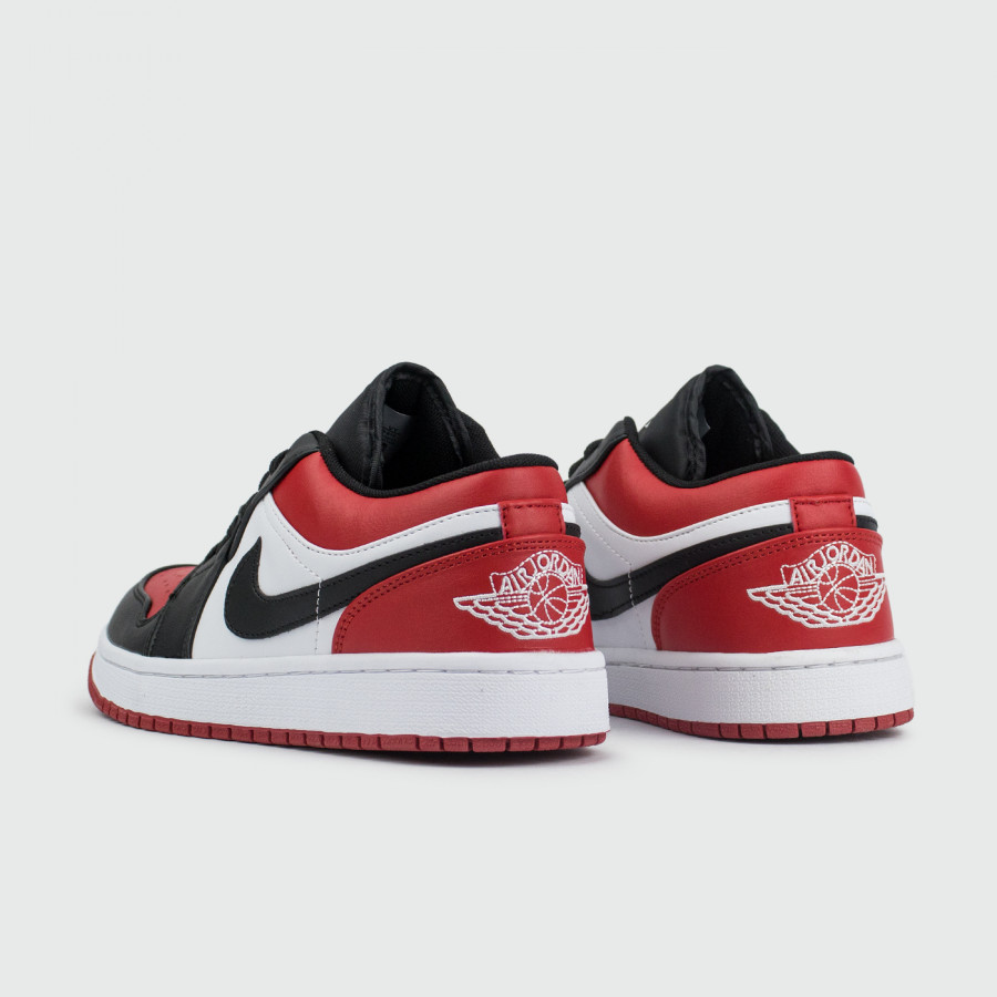 кроссовки Nike Air Jordan 1 Low Wmns Bred Toe