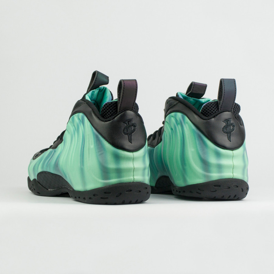 кроссовки Nike Air Foamposite One Glow