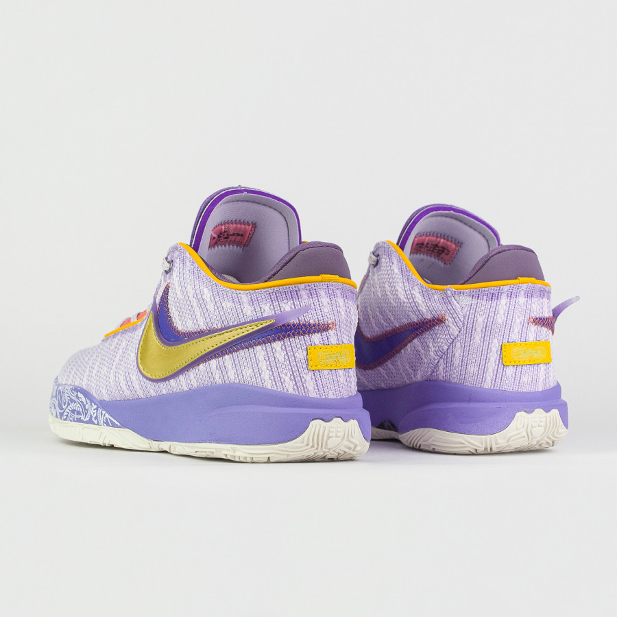 кроссовки Nike LeBron 20 Violet Frost
