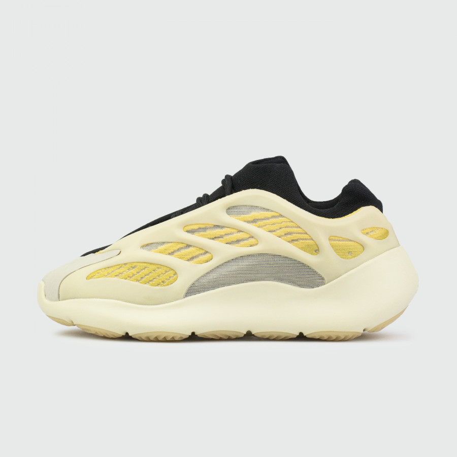кроссовки Adidas Yeezy 700 v3 Wmns Safflower