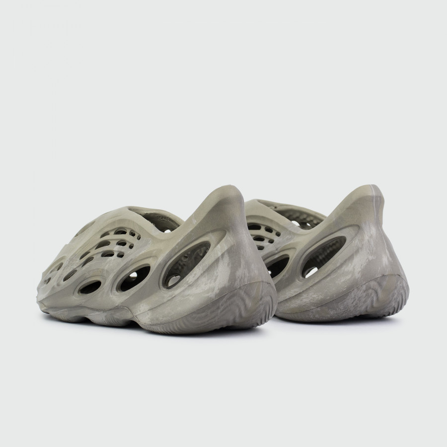 кроссовки Yeezy Foam Stone Sage