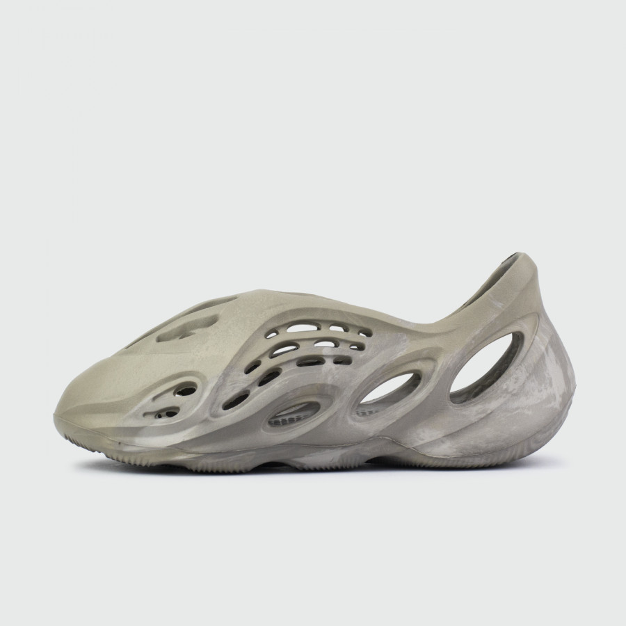 кроссовки Yeezy Foam Wmns Stone Sage