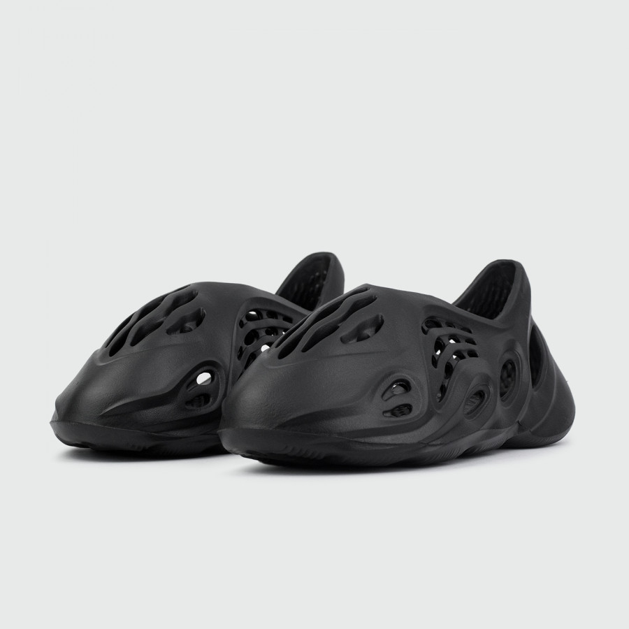 кроссовки Yeezy Foam Black
