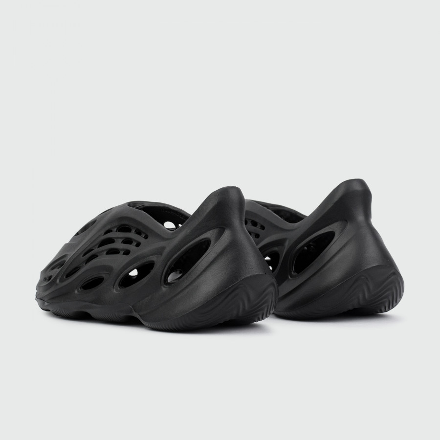 кроссовки Yeezy Foam Black