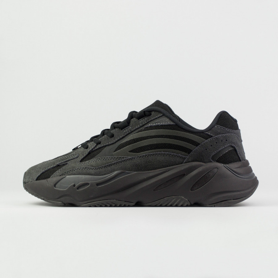 кроссовки Adidas Yeezy Boost 700 v2 Wmns Vanta