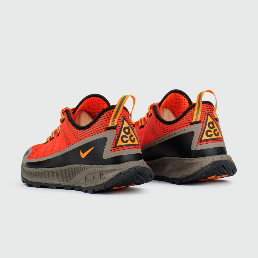 кроссовки Nike ACG Air Nasu Gtx Red Black