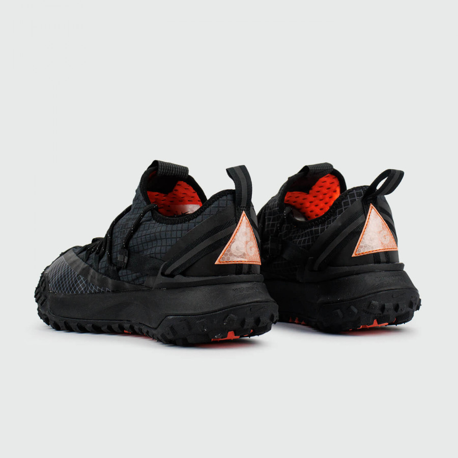 кроссовки Nike ACG Mountain Fly Low Gtx Black / Red Ftwr.