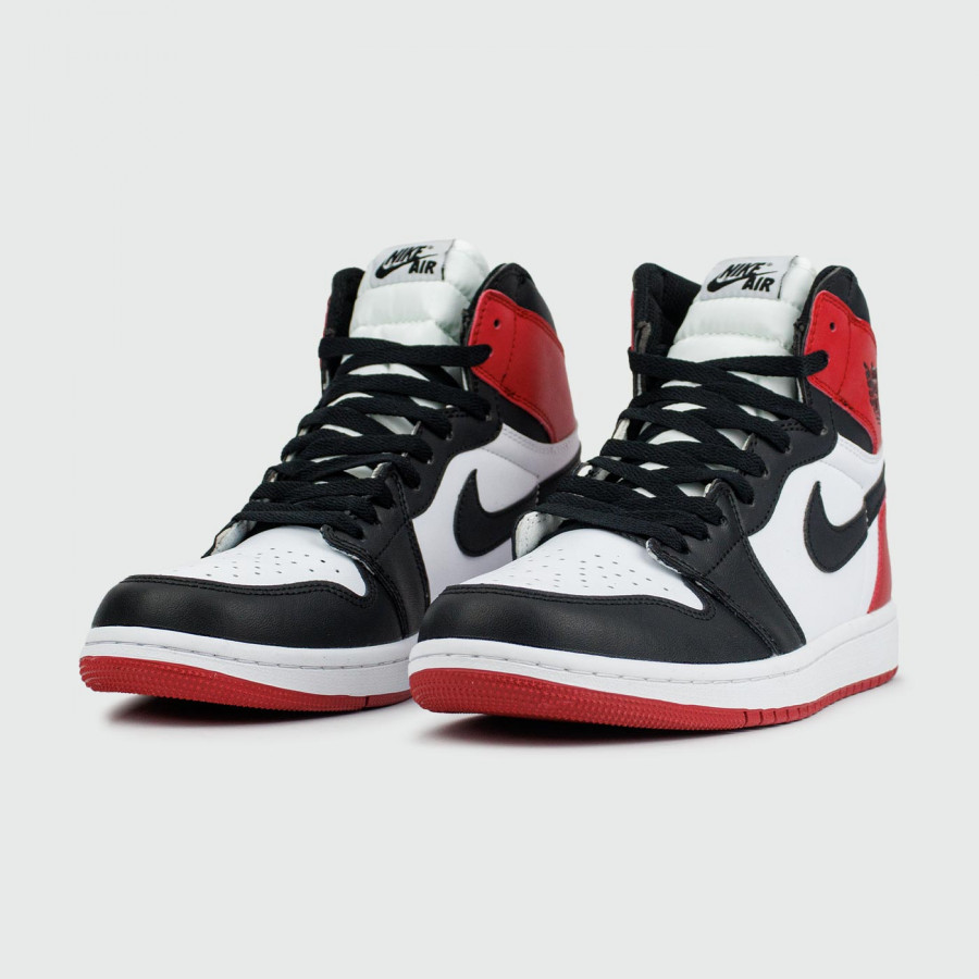 кроссовки Nike Air Jordan 1 Black Toe