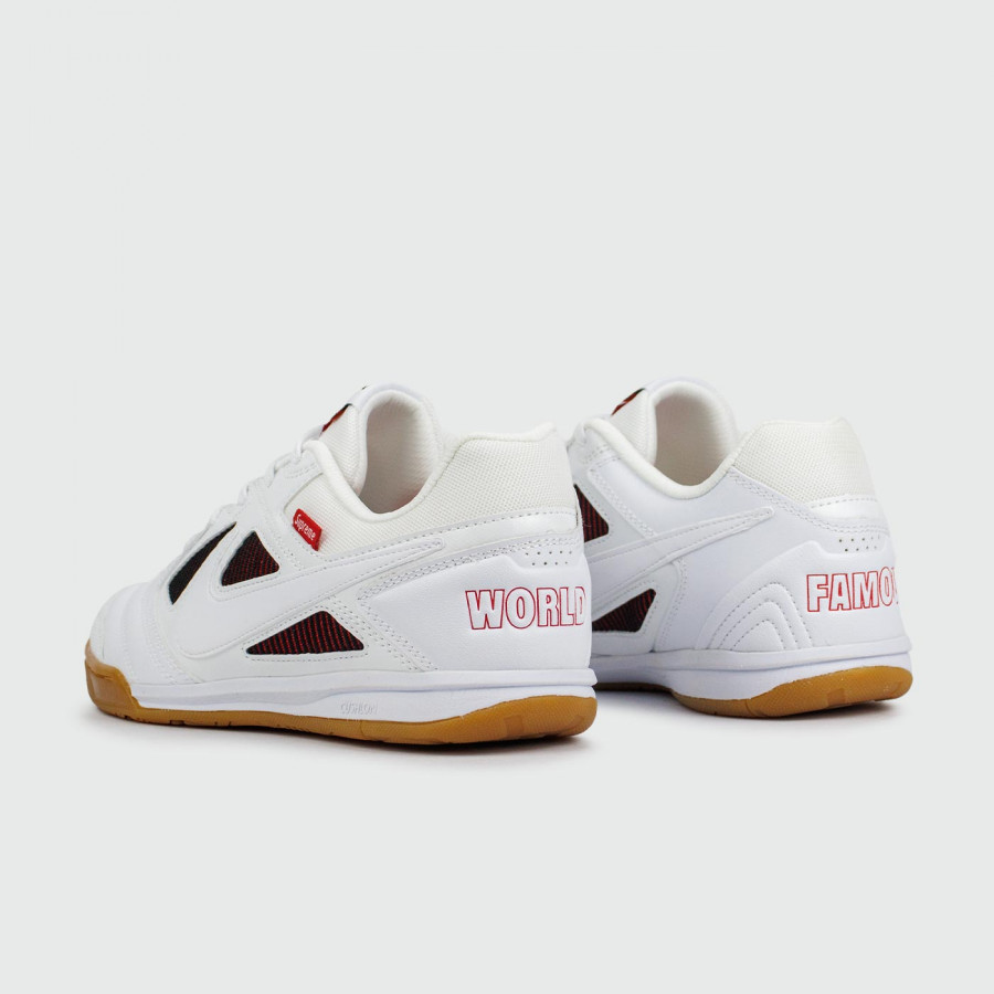 футзалки Supreme x Nike SB Gato White / Gum Ftwr.