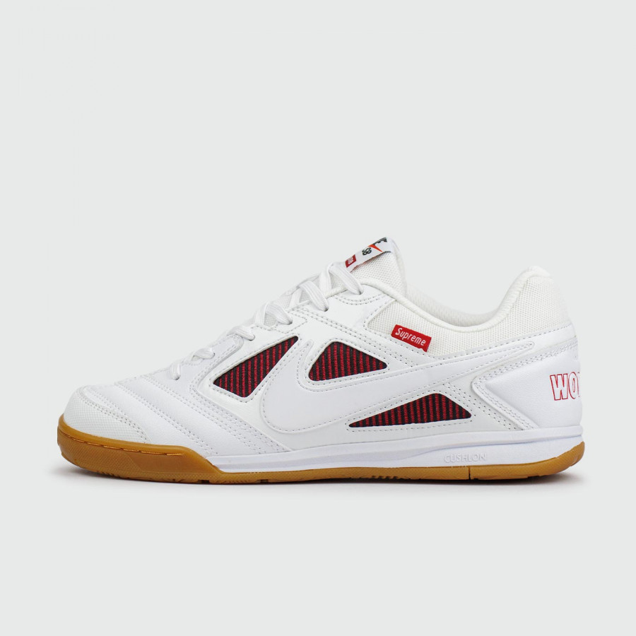 футзалки Supreme x Nike SB Gato White / Gum Ftwr.