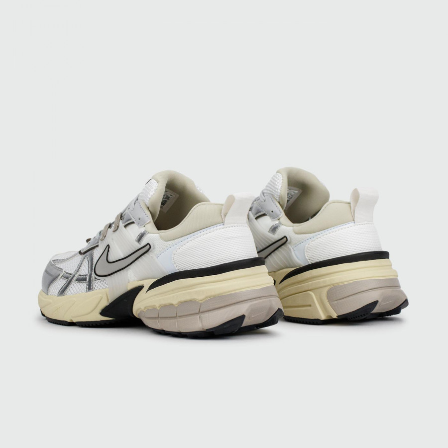 кроссовки Nike V2K Run White Silver Beige