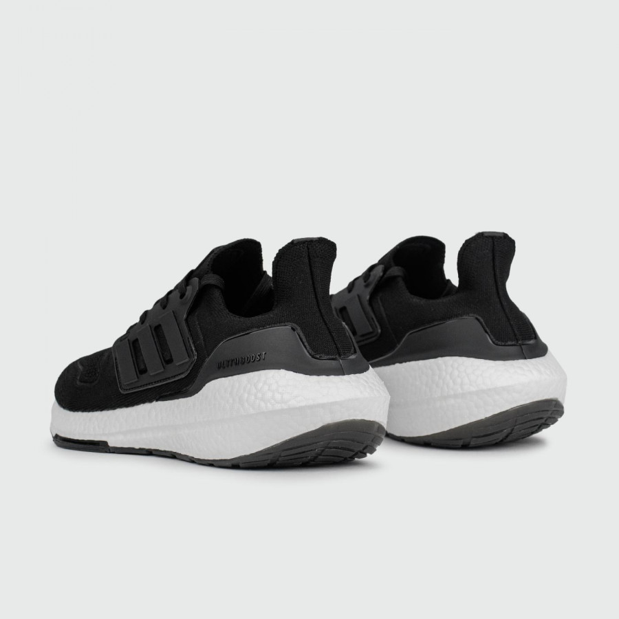 кроссовки Adidas Ultraboost 22 Black White