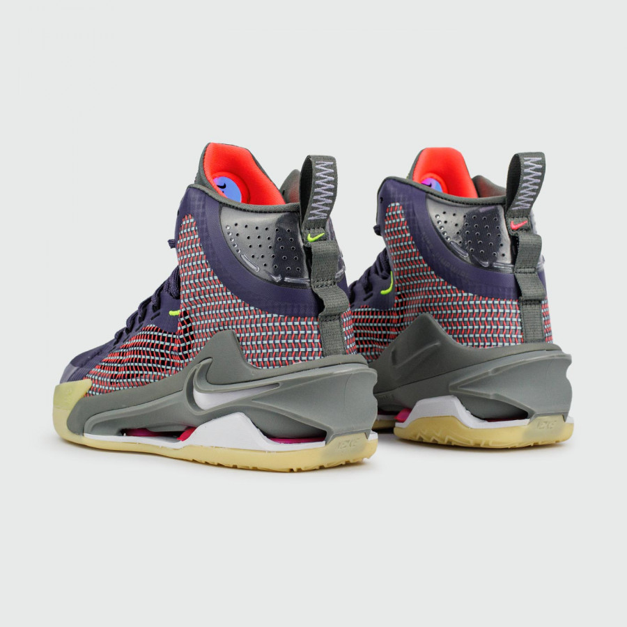 кроссовки Nike Air Zoom G.T. Jump Chaos