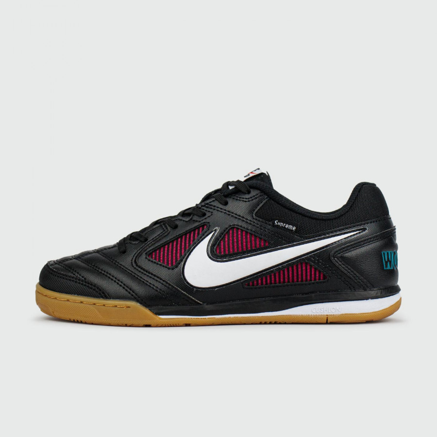 футзалки Supreme x Nike SB Gato Black / White