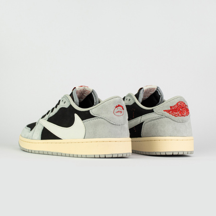 кроссовки Air Jordan 1 Low x Travis Scott Light Grey Wmns