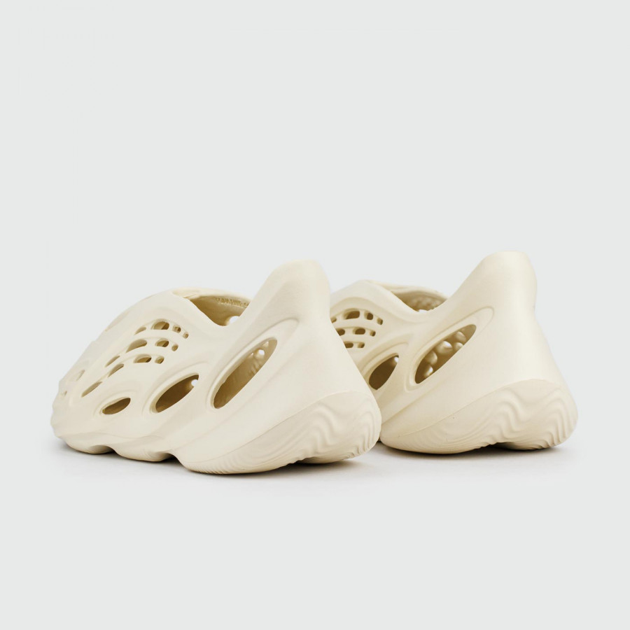 кроссовки Yeezy Foam Beige