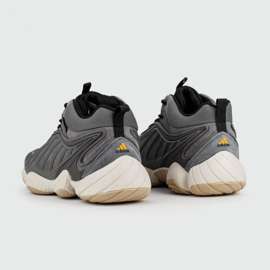 кроссовки Packer x Adidas FYW Intimidation Grey with Fur
