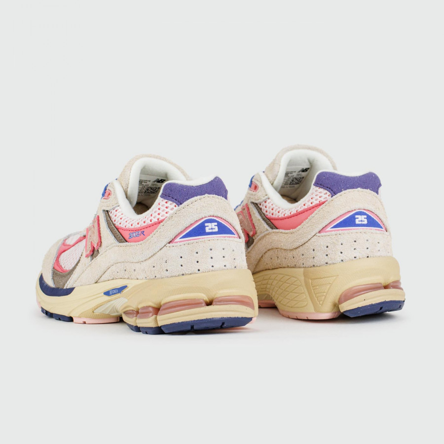 кроссовки New Balance 2002R Grey / Pink