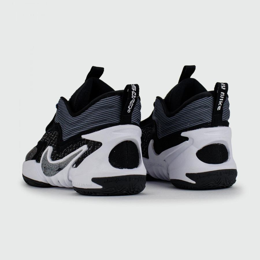 кроссовки Nike Cosmic Unity 2 Black / White