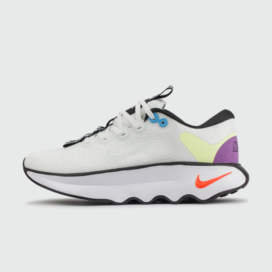 кроссовки Nike Motiva White Colors Wmns