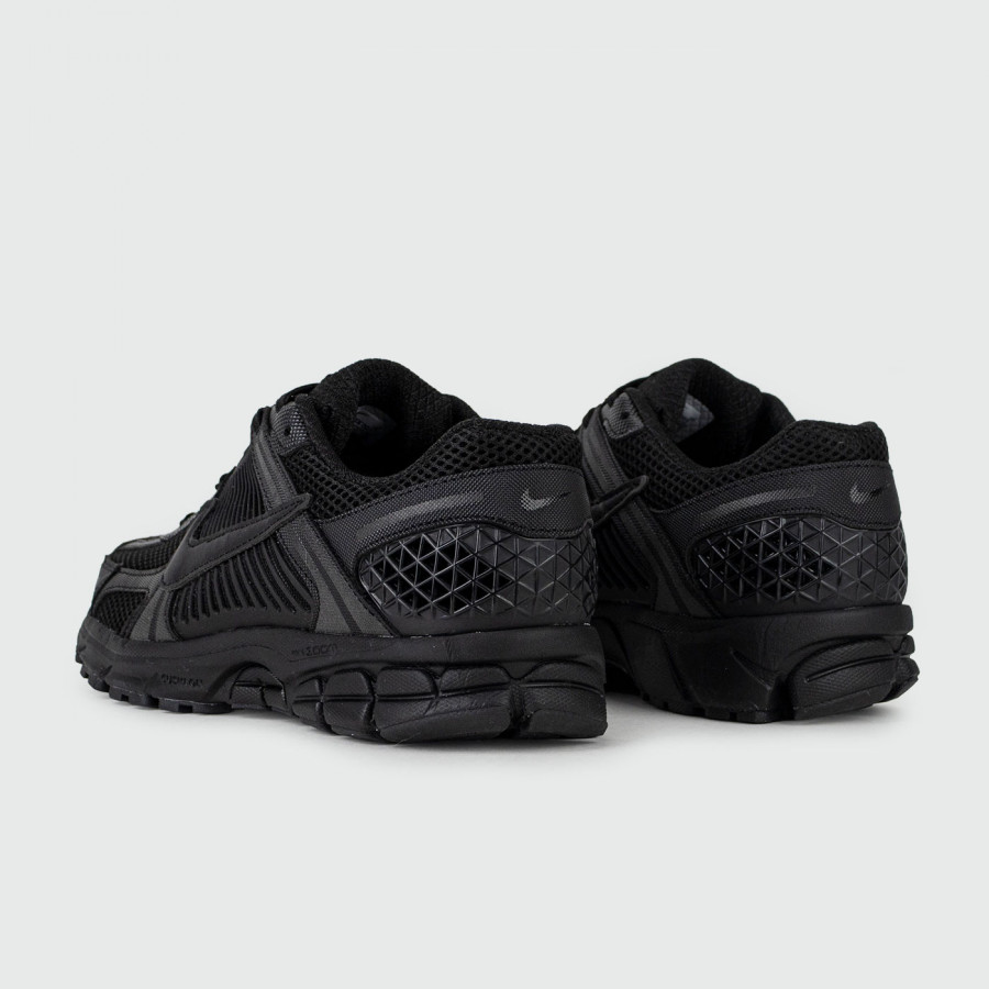 Кроссовки Nike Zoom Vomero 5 Triple Black