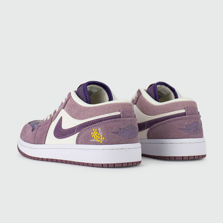 Кроссовки Air Jordan 1 Low International Women's Day