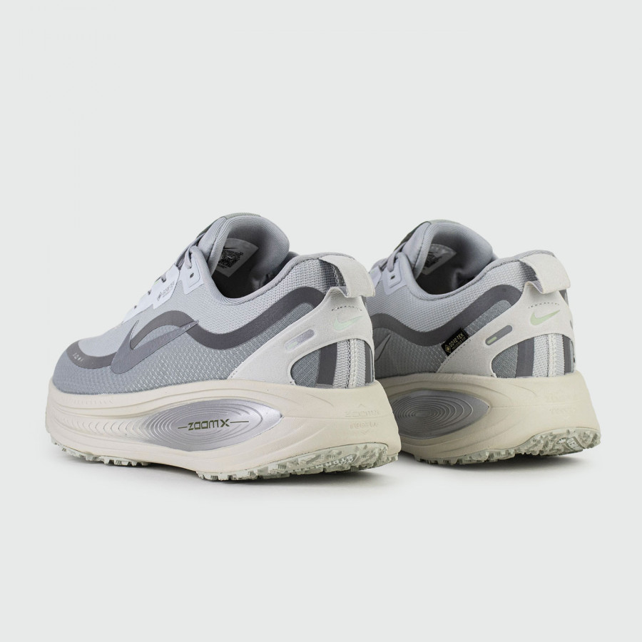 кроссовки Nike Vomero 18 GORE-TEX Pure Platinum Metallic Silver